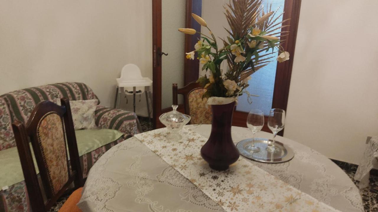 Holiday House I Colli Pisani Apartment กาปันนอลิ ภายนอก รูปภาพ