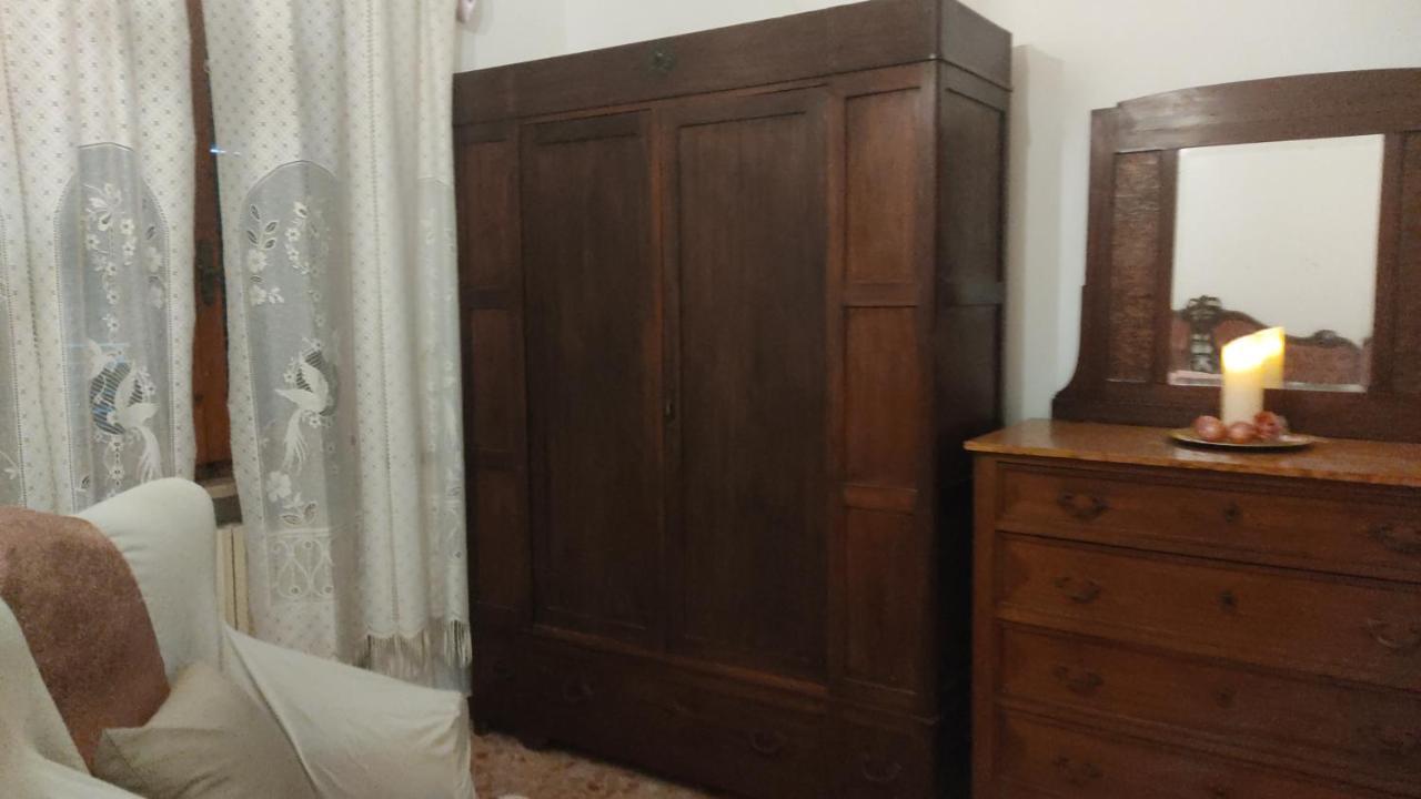 Holiday House I Colli Pisani Apartment กาปันนอลิ ภายนอก รูปภาพ